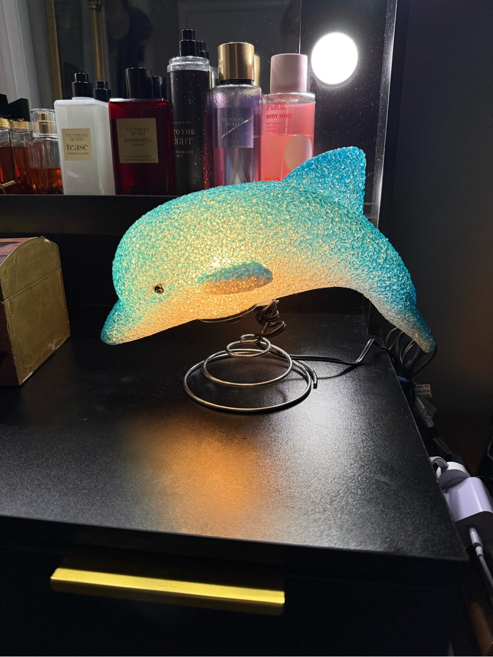 Y2K Dolphin Lamp